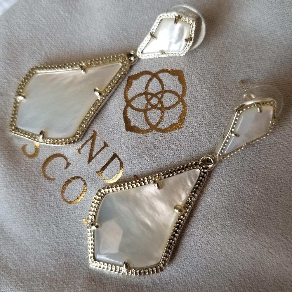 Kendra scott earrings